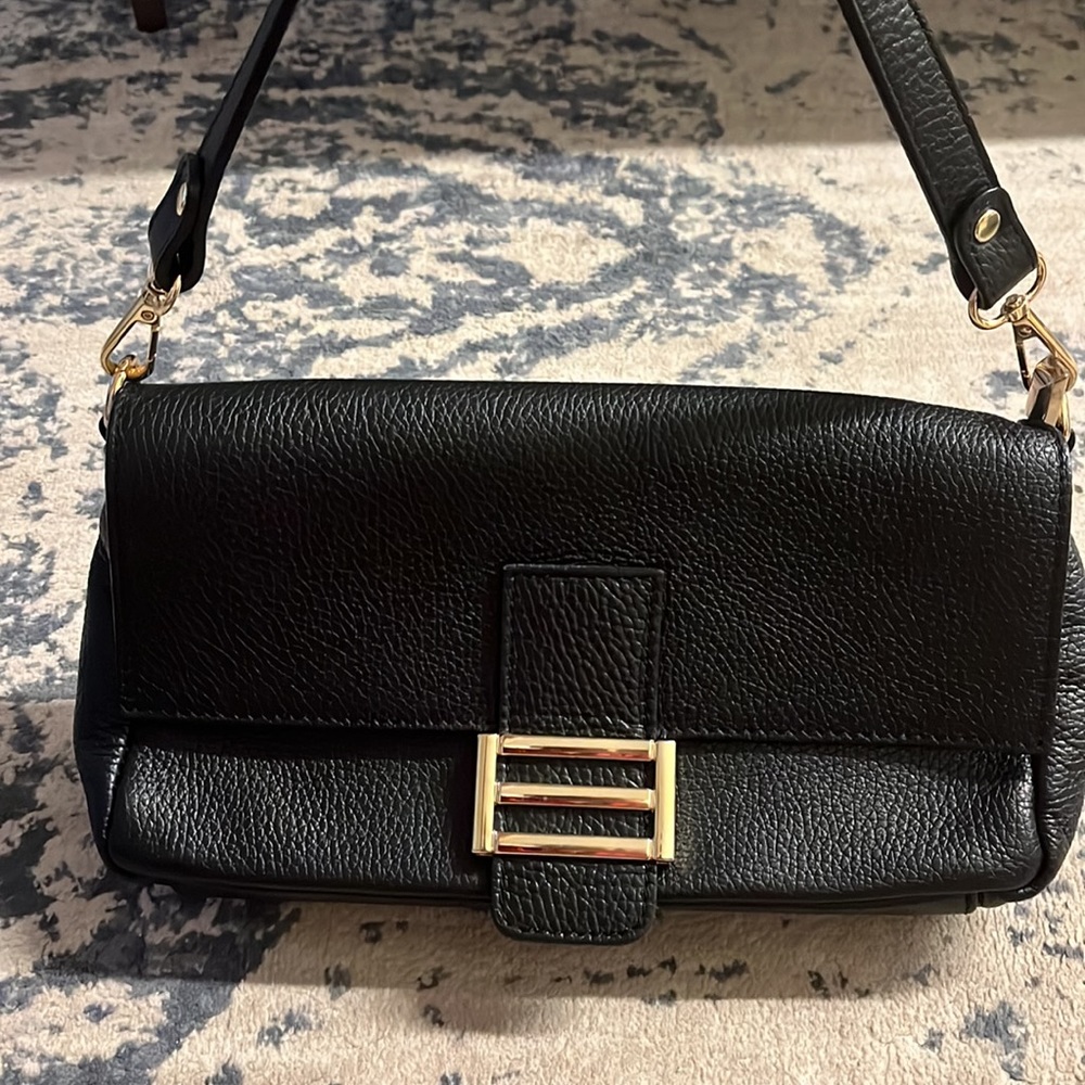 LEATHER BAGUETTE